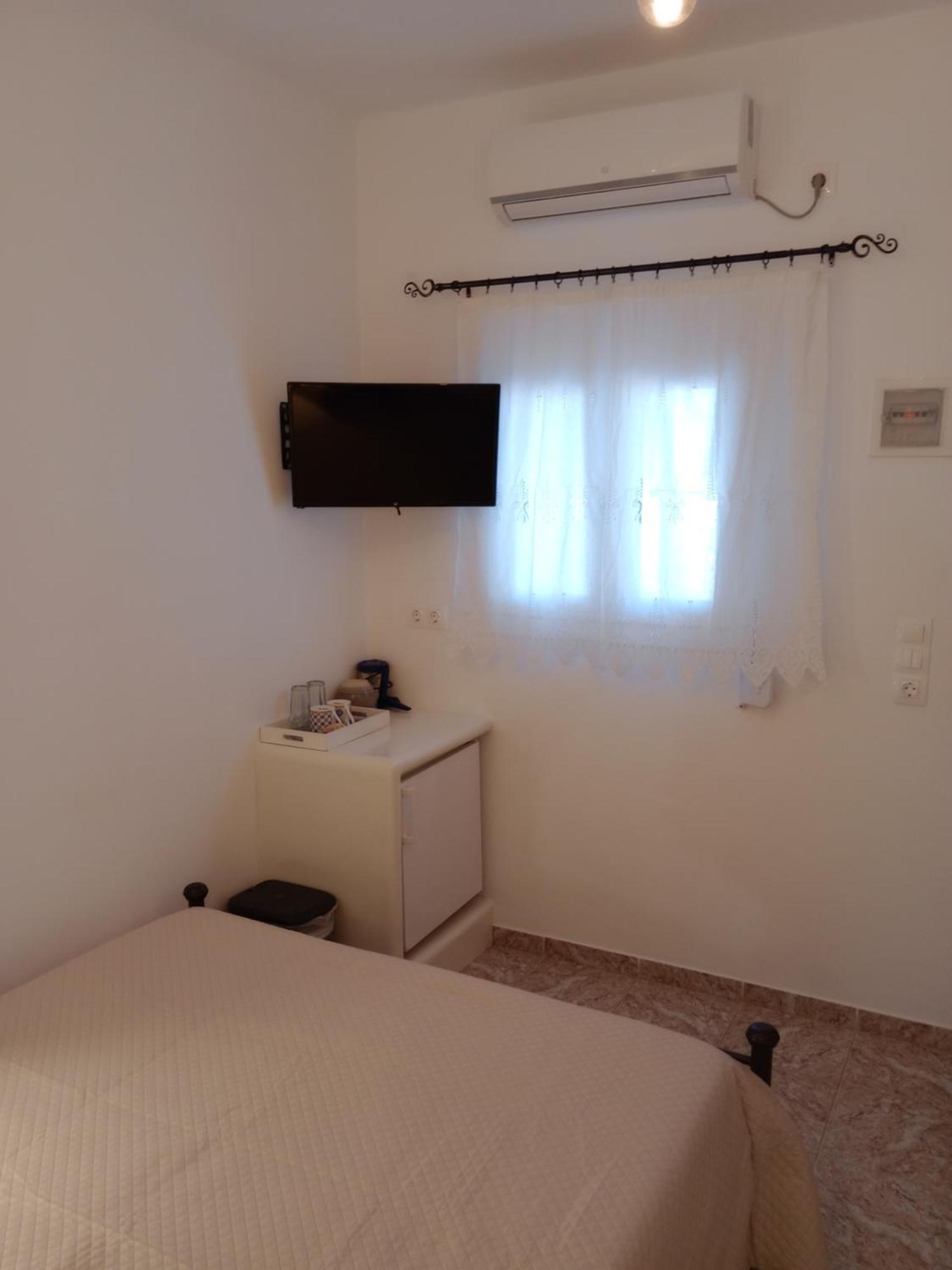 Meltemi Rooms And Studios 阿纳菲 外观 照片