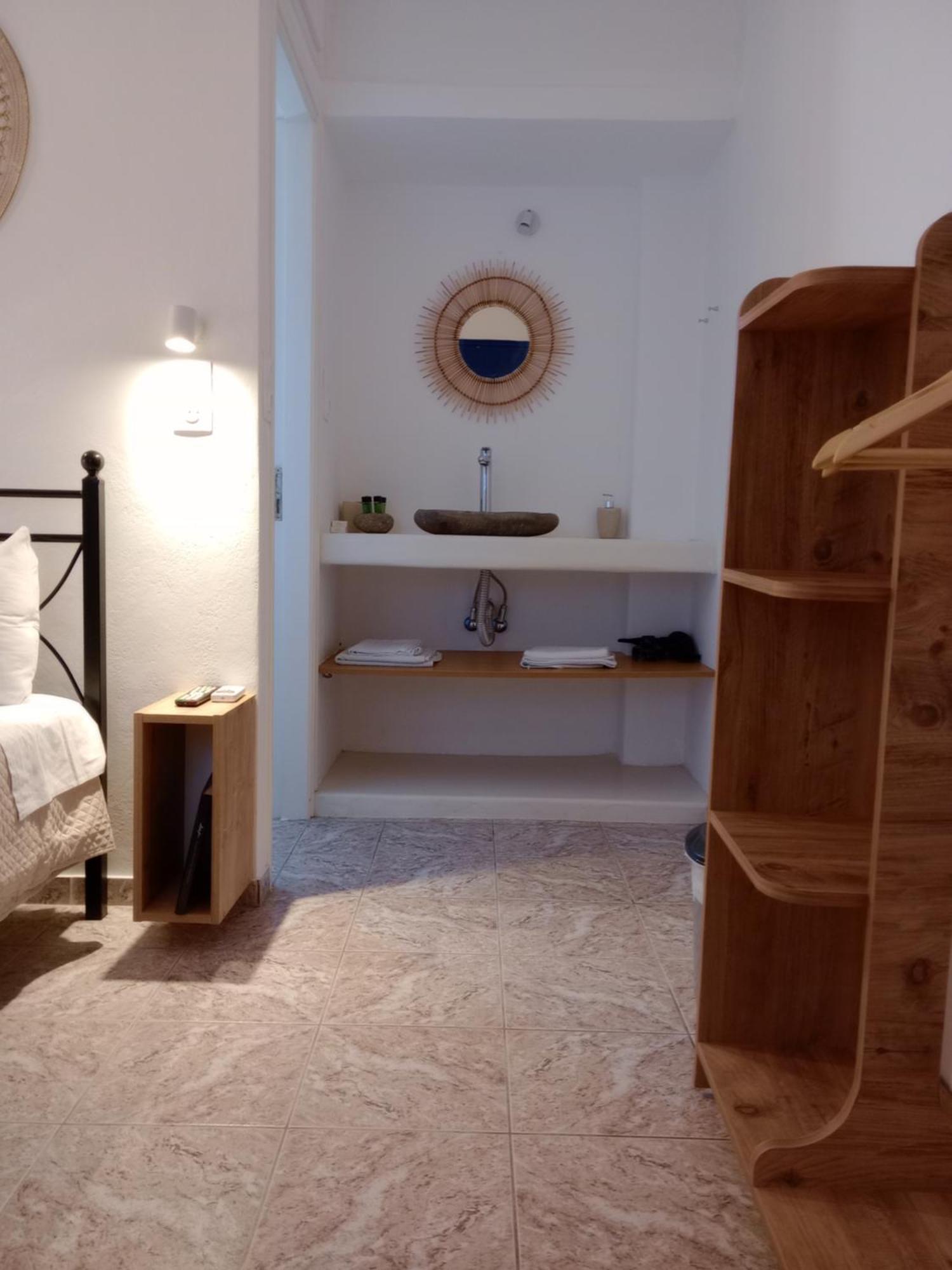 Meltemi Rooms And Studios 阿纳菲 外观 照片